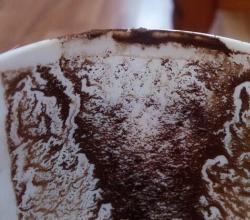 コーヒー粕で占い​​の儀式を正しく実行する方法：意味の解釈