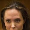 Angelina Jolie kuolee kriittisessä tilassa Angelina Jolie vietiin sairaalaan